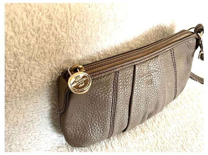Pochette Lancel in pelle martellata taupe - vista 3