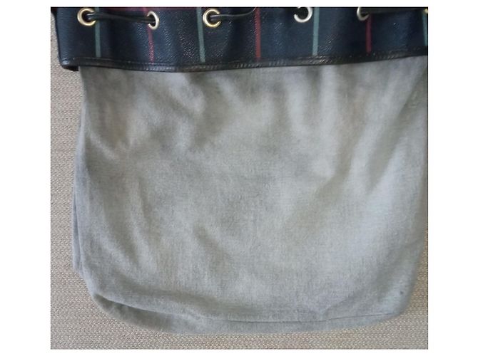 Borsa a secchiello Burberry in pelle blu navy - vista 6