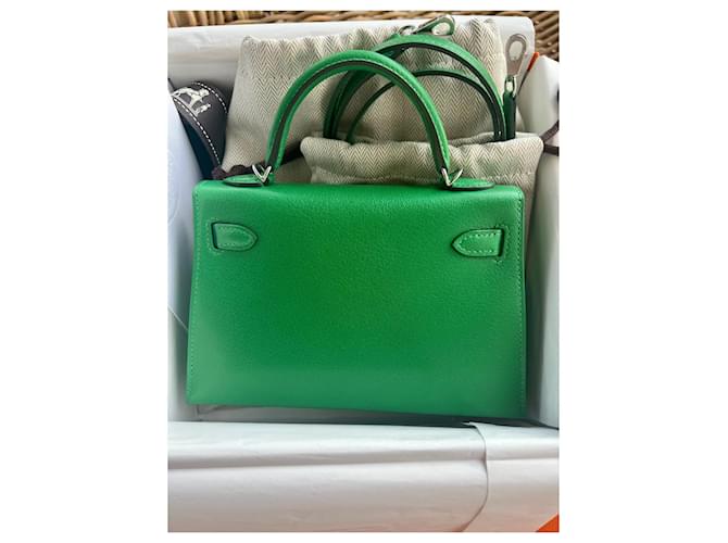 Hermès Mini Kelly Chèvre Bambú Paladio Verde - vista 2