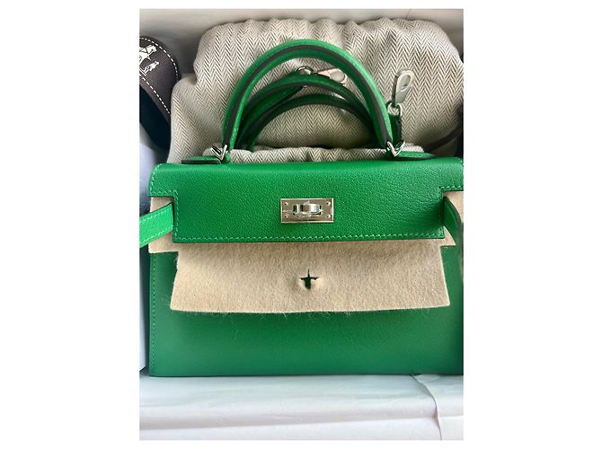 Hermès Mini Kelly Chèvre Bambú Paladio Verde - vista 4