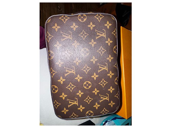 Néonoé Borsa Louis Vuitton Monogram Canvas Marrone Rosa - vista 3