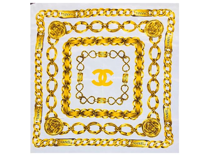 Chanel 31 Sciarpa con medaglione a catena dorata rue Cambon Bianco D'oro - vista 13