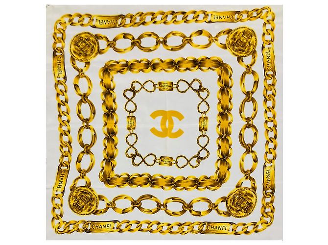 Chanel 31 Sciarpa con medaglione a catena dorata rue Cambon Bianco D'oro - vista 20