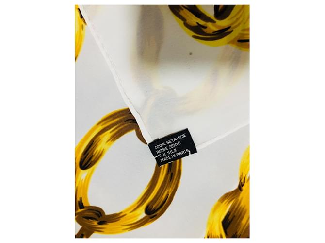 Chanel 31 Sciarpa con medaglione a catena dorata rue Cambon Bianco D'oro - vista 7
