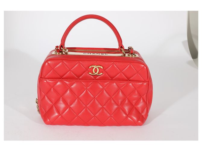 Bolso bowling CC Trendy de piel de cordero acolchado rojo Chanel Roja - vista 7