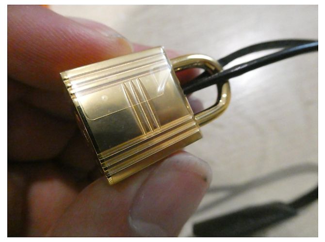 clochette , nuova cerniera e lucchetto Hermès per la borsa per la polvere Hermès Gold hardware - vista 3