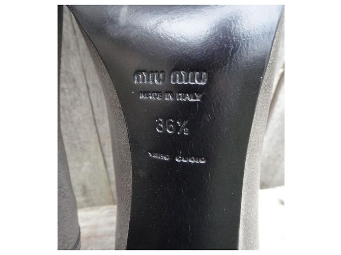 Miu Miu Pumps aus Leder grau 37,5 - Ansicht 6