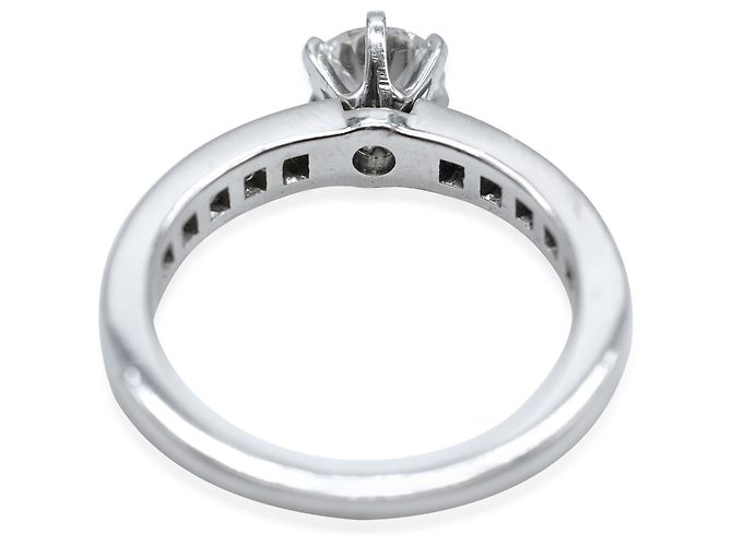Tiffany & Co. 0,7 ct Rund Brilliant Diamant Verlobungsring - Ansicht 2