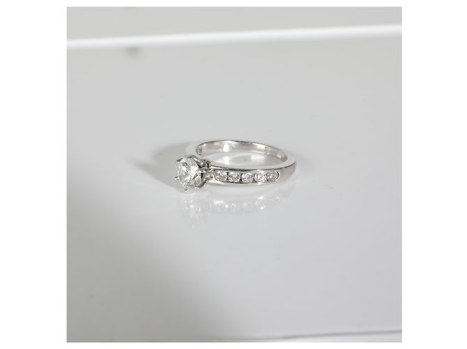 Tiffany & Co. 0,7 ct Rund Brilliant Diamant Verlobungsring - Ansicht 5