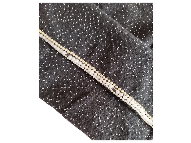 Chanel schwarzes Kaschmirkleid mit Perlen - Ansicht 9
