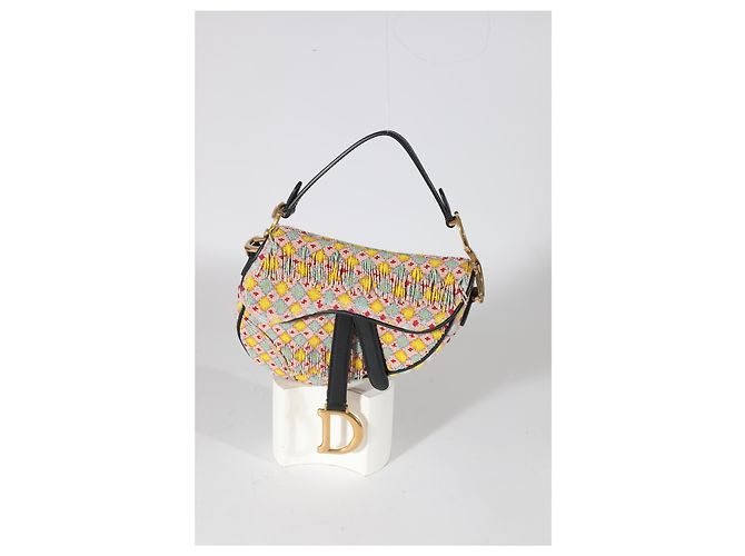 Saddle Christian Dior Mehrfarbige Micro-Satteltasche mit Perlenquaste - Ansicht 6