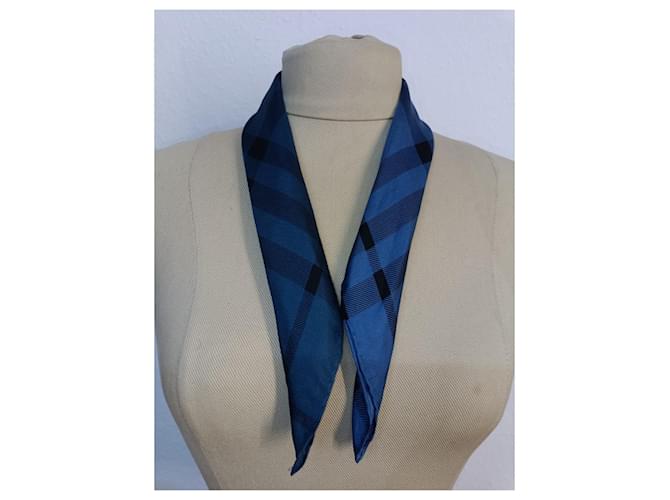Sciarpa Quadrata in Seta Blu Burberry - vista 3