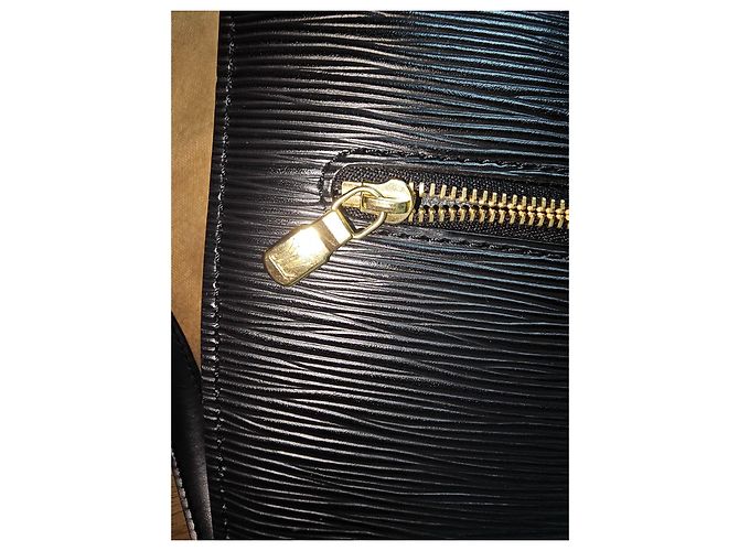 Louis Vuitton Mabillon Rucksack Schwarzes Epi Leder - Ansicht 2