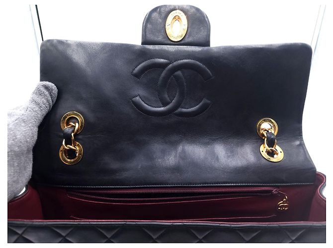 Executive Borsa a tracolla Jumbo Maxi XL classica senza tempo di Chanel Nero - vista 18