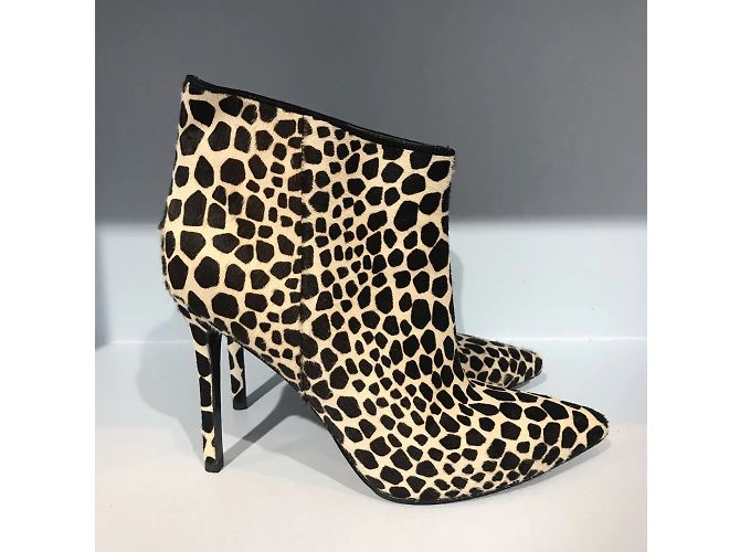 STELLA LUNA Botas ankle T.EU 38 Couro de bezerro estilo pônei - vista 2
