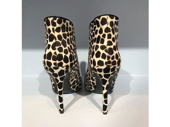 STELLA LUNA Botas ankle T.EU 38 Couro de bezerro estilo pônei - vista 4
