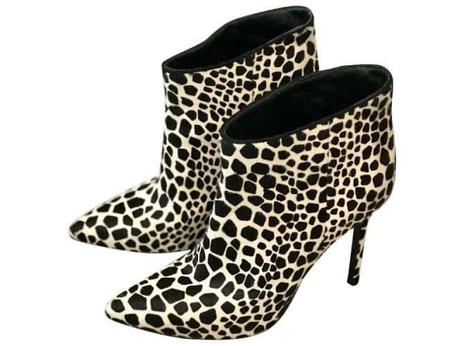 STELLA LUNA Botas ankle T.EU 38 Couro de bezerro estilo pônei - vista 8