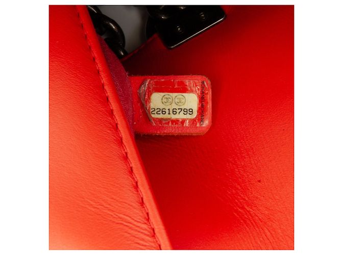 Borsa con patta Chanel piccola rossa Chevron Boy Rosso - vista 8
