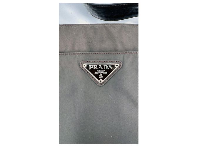 Borsa a tracolla Prada Tessuto in nylon e pelle Marrone scuro - vista 10