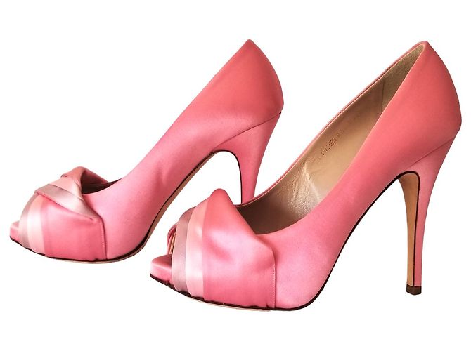 Valentino Garavani Décolleté Valentino in seta rosa - vista 2