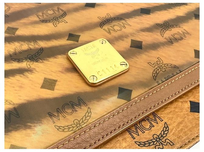 MCM Phenomenon upperr Stampa ologramma Custodia Pochette con stampa logo Pochette - vista 8