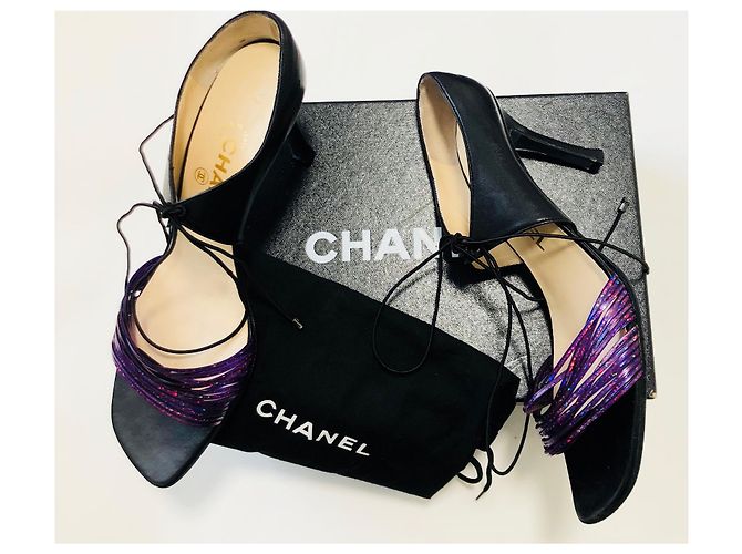 Chanel Tacchi con cinturino Mary Jane Nero Porpora - vista 2