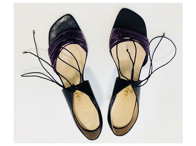 Chanel Tacchi con cinturino Mary Jane Nero Porpora - vista 8