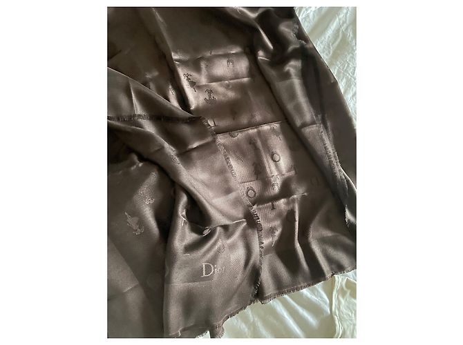 Sciarpa Dior in seta e lana marrone 140x140 cm - vista 8