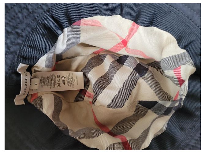 Sombrero Burberry de algodón negro con hebilla de cuero - vista 3