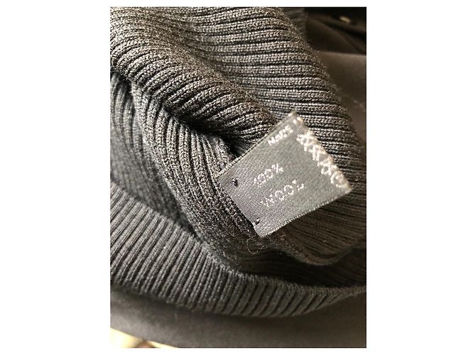Prada Black Wool Fitted Knitwear Sweater - view 3