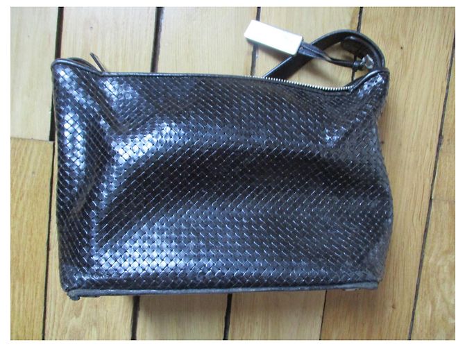 Stéphane Kelian black leather bag, braided. - view 3