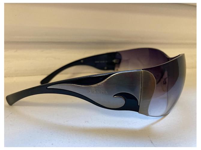 Gafas de sol Prada negras de plástico Negro - vista 2