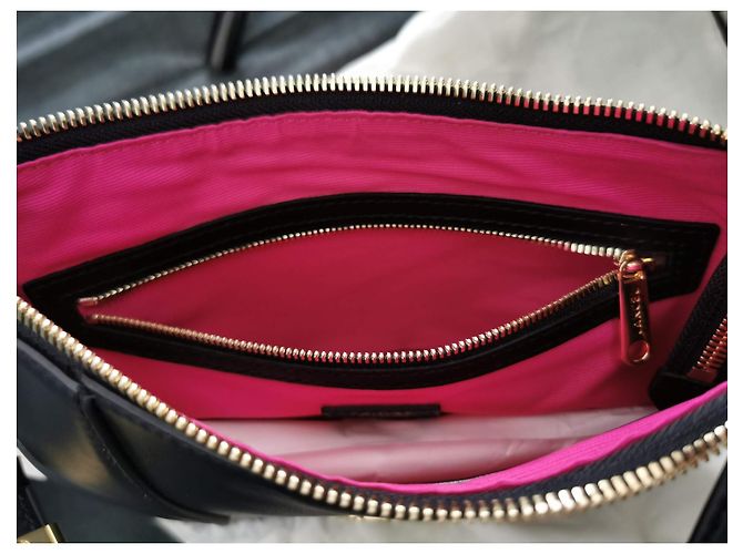 Borsa hobo Lancel in pelle nera con finiture oro Nero Gold hardware - vista 7