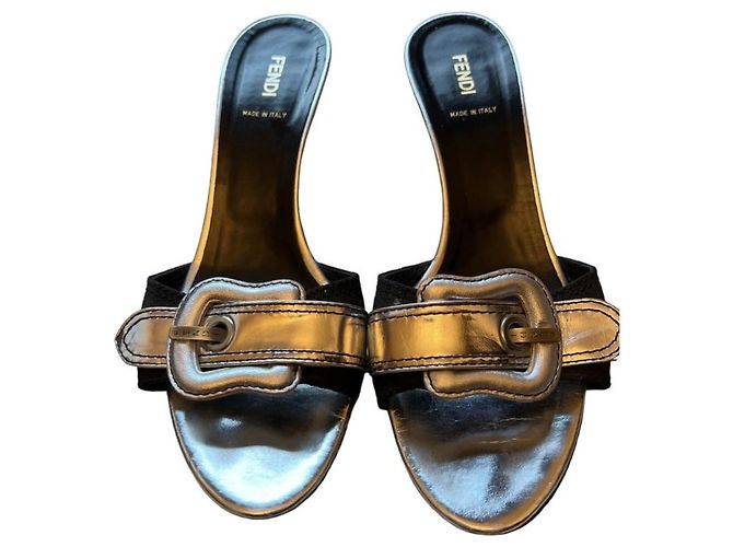 Sandali Fendi in vernice argento - vista 4