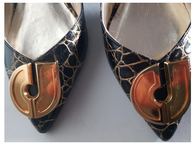 Décolleté con cinturino in pelle nera Charles Jourdan Nero Gold hardware - vista 11