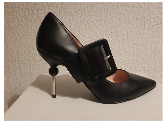 Charles Jourdan Pumps aus schwarzem Leder 10cm Absatz - Ansicht 3