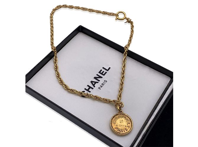 Cambon Chanel Vintage goldene Metallkette mit CC-Logo-Medaillon - Ansicht 2