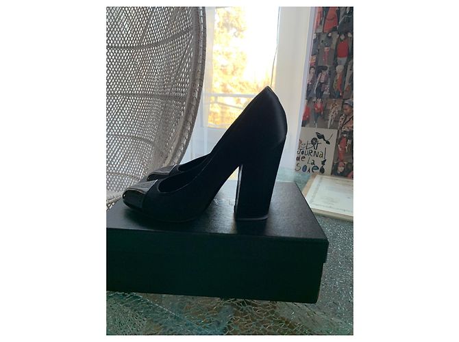 Décolleté Slingback Chanel in raso nero - vista 10