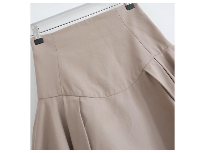 Falda súper acampanada de Alexander McQueen. Camello - vista 3