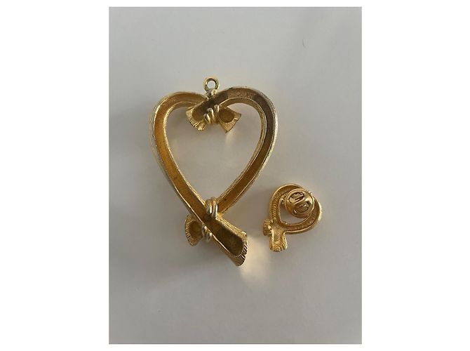 Escada Set Collana Grande Cuore e Spilla Dorata in Acciaio D'oro - vista 5