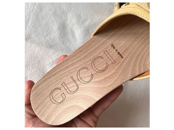 Sandali Gucci Beige Pelle e Legno Logo GG - vista 4