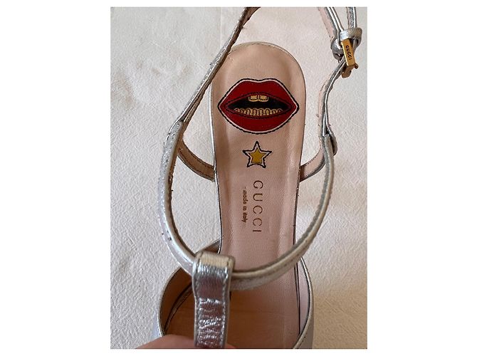 Décolleté con plateau Gucci Angel in pelle nero e argento - vista 6