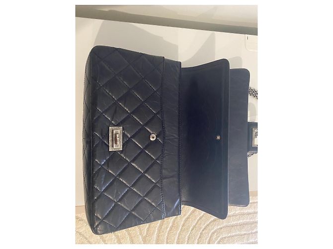 Borsa a mano Chanel 2.55 Large in pelle blu navy - vista 3