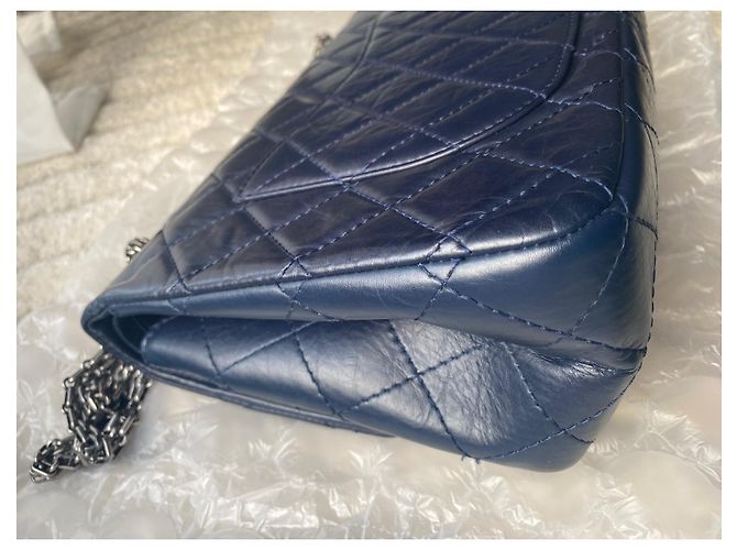 Borsa a mano Chanel 2.55 Large in pelle blu navy - vista 6