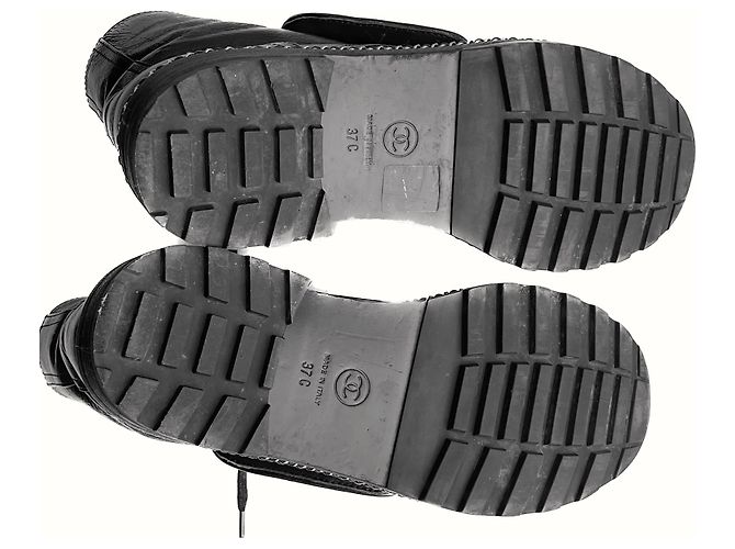 Chanel Kampfstiefel mit Perlen Schwarz - Ansicht 7