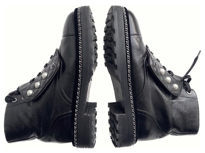 Chanel Kampfstiefel mit Perlen Schwarz - Ansicht 8