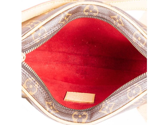 Borsa shopper Louis Vuitton Red Vernis Monogram Bellevue GM Rosso - vista 10
