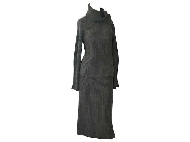 Autre Marque Notshy Set aus Grauem Wolle Kaschmir Strickpullover und Midi Rock S - Ansicht 10