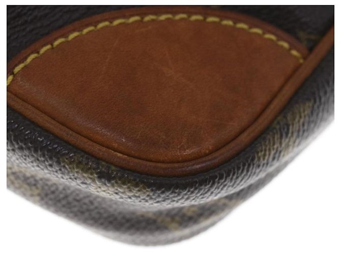 Pochette LOUIS VUITTON con monogramma Marly Dragonne GM vintage M51825 Aut5645 - vista 16
