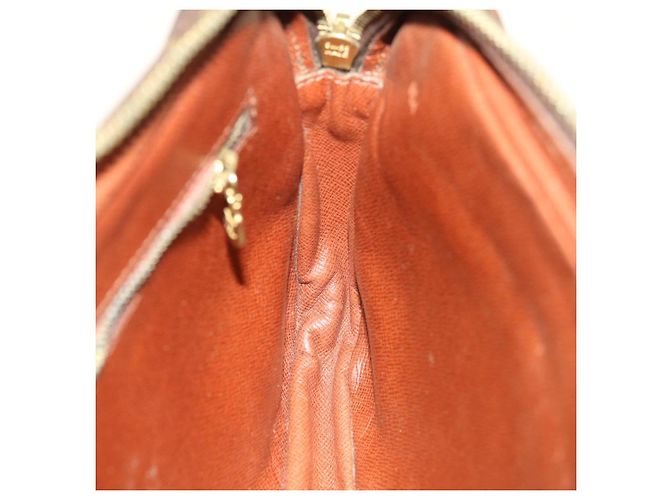 Pochette LOUIS VUITTON con monogramma Marly Dragonne GM vintage M51825 Aut5645 - vista 20